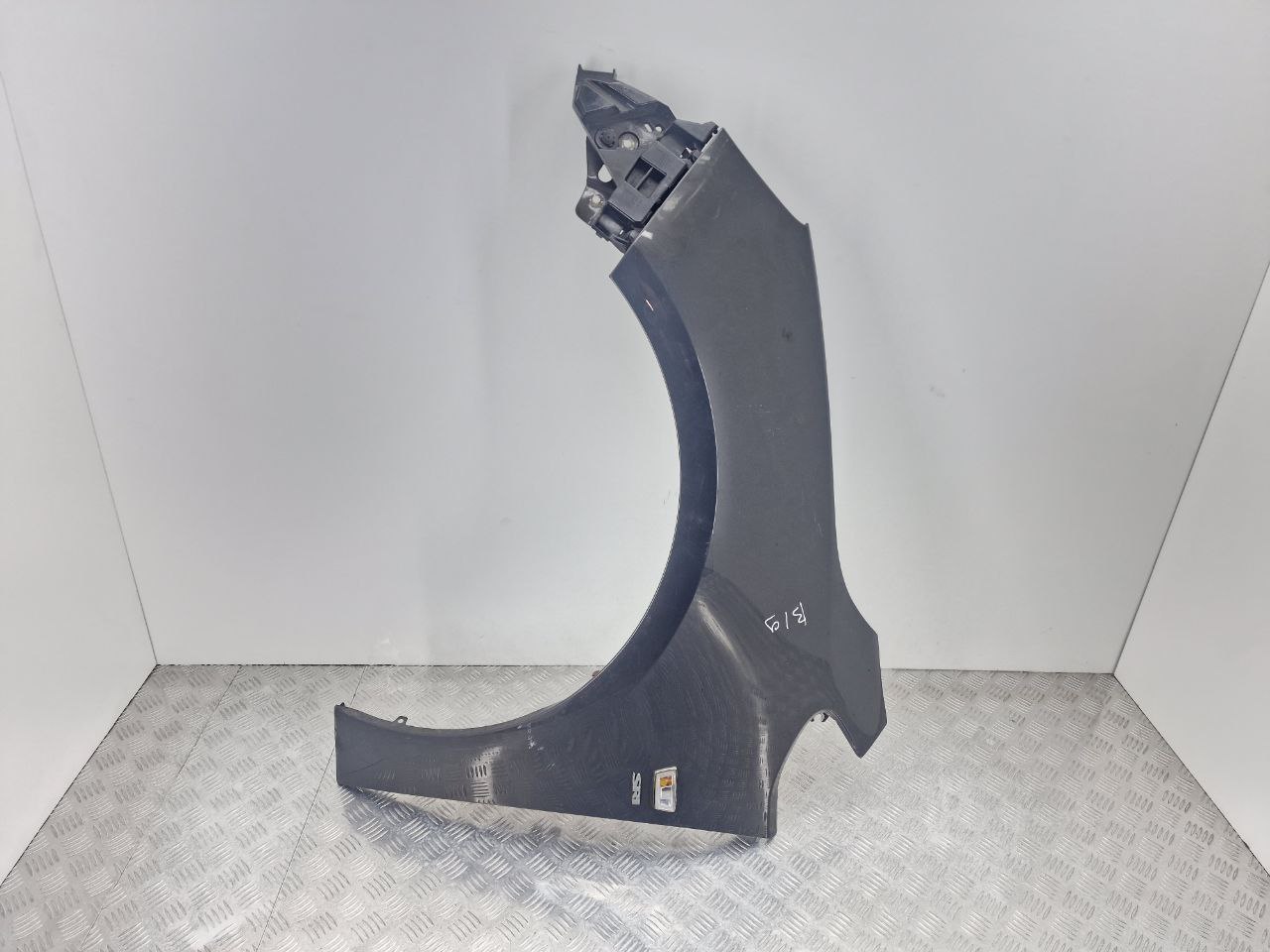 Opel Astra Astra J 2009-2015 Крыло переднее левое   020043