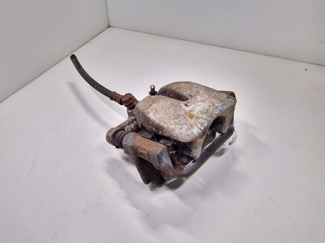 Toyota Corolla Verso Corolla Verso II (R10) 2004 - 2009 Суппорт задний правый 0204Y01338  020109