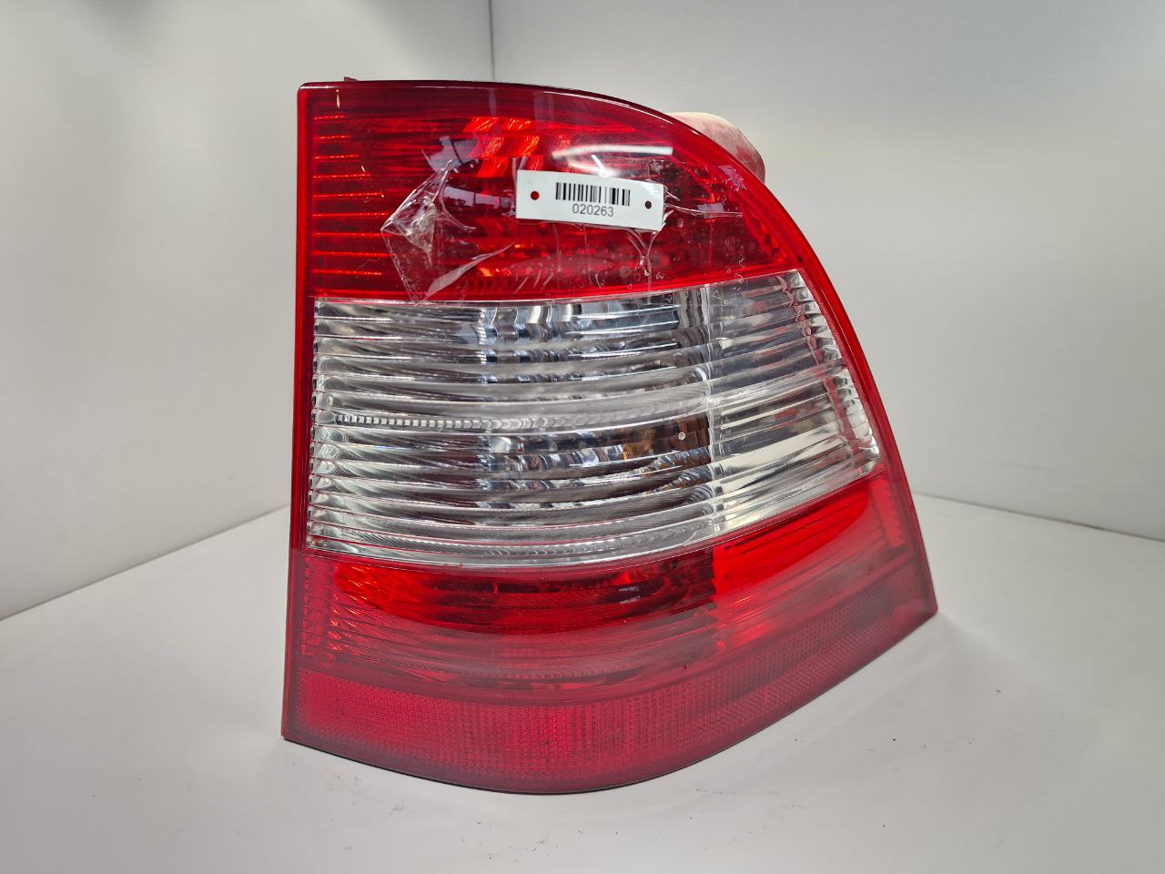 Mercedes ML W163 M-klasse (W163) 1997 - 2005 Фонарь задний правый 1638202064, A1638202064  020263