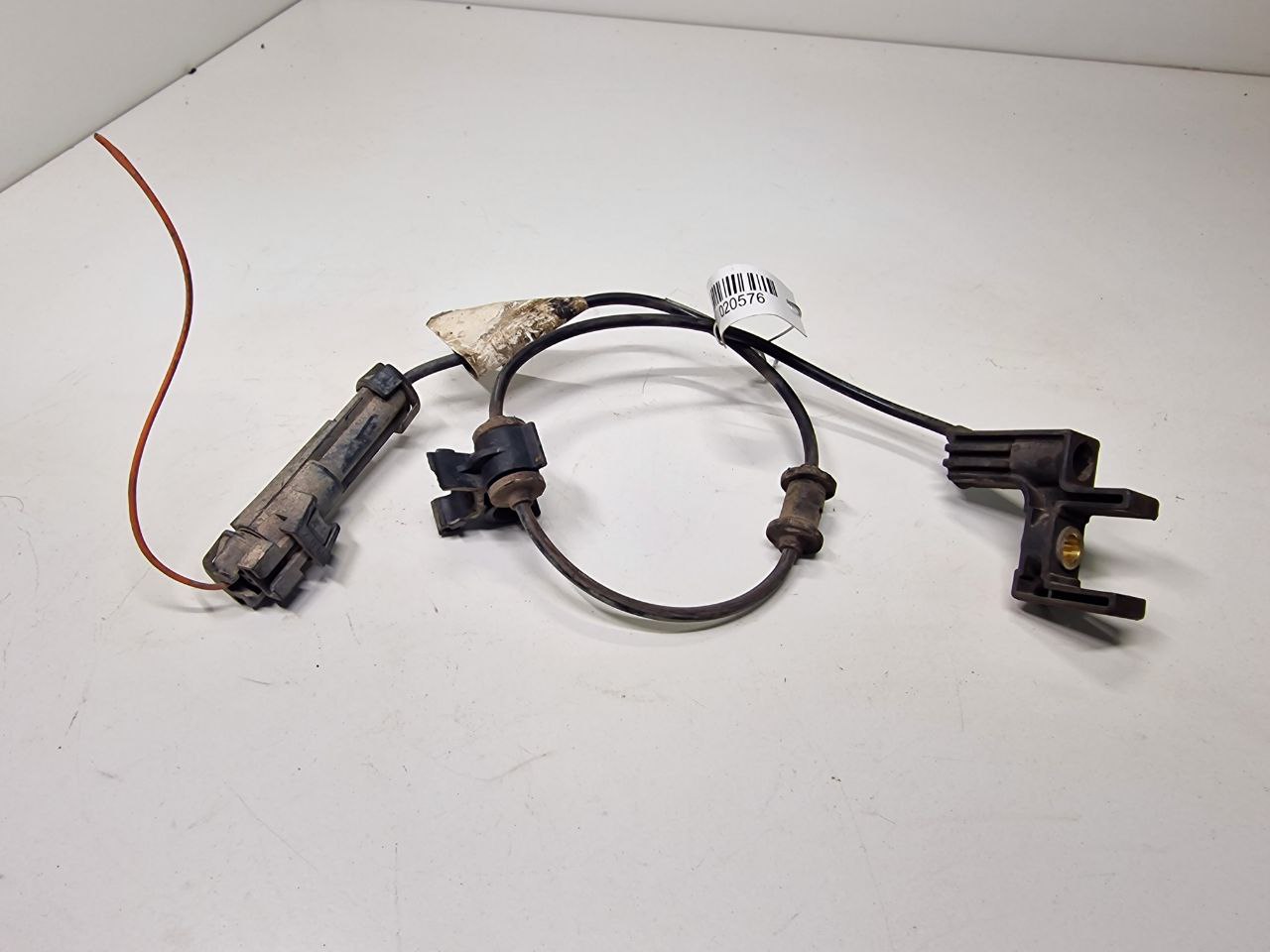 Mercedes ML W163 M-klasse (W163) 1997 - 2005 Датчик износа тормозных колодок задний A1635408905  020576