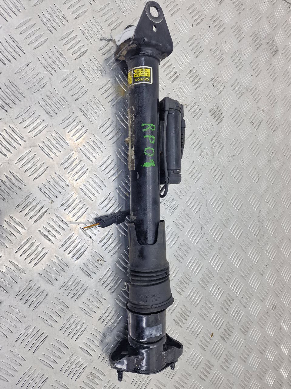 Mercedes ML W164 ML W164 2 поколение (2005-2008) Амортизатор задний 1643203031  021112